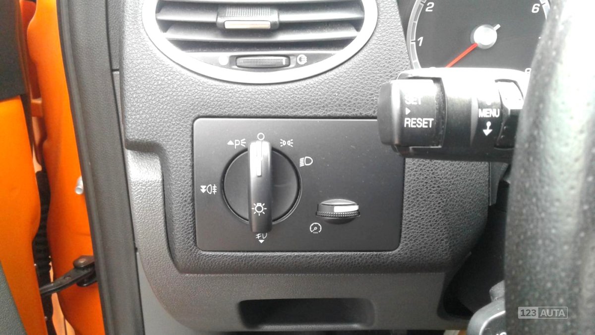 Ford Focus ST, 2.5i, 166kW, 2006 - pohled č. 23