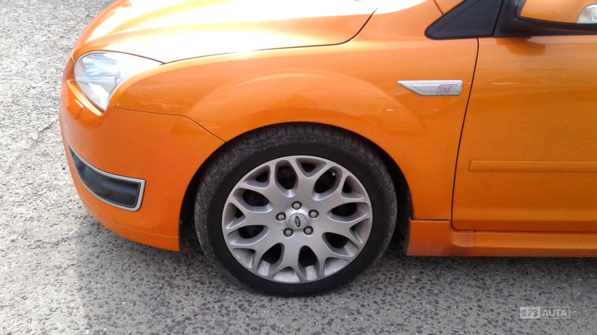 Ford Focus ST, 2.5i, 166kW, 2006 - pohled č. 29