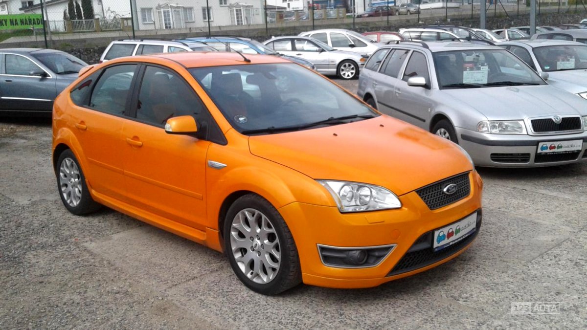 Ford Focus ST, 2.5i, 166kW, 2006 - pohled č. 3