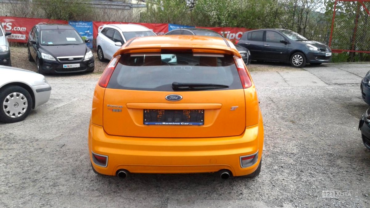 Ford Focus ST, 2.5i, 166kW, 2006 - pohled č. 6