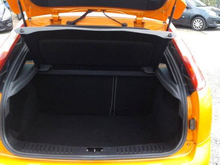 Ford Focus ST, 2.5i, 166kW, 2006 - pohled č. 10