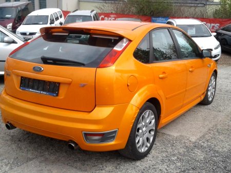 Ford Focus ST, 2.5i, 166kW, 2006 - pohled č. 5