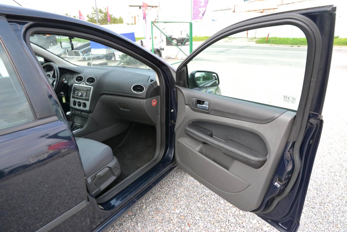 Ford Focus, 2005 - pohled č. 21