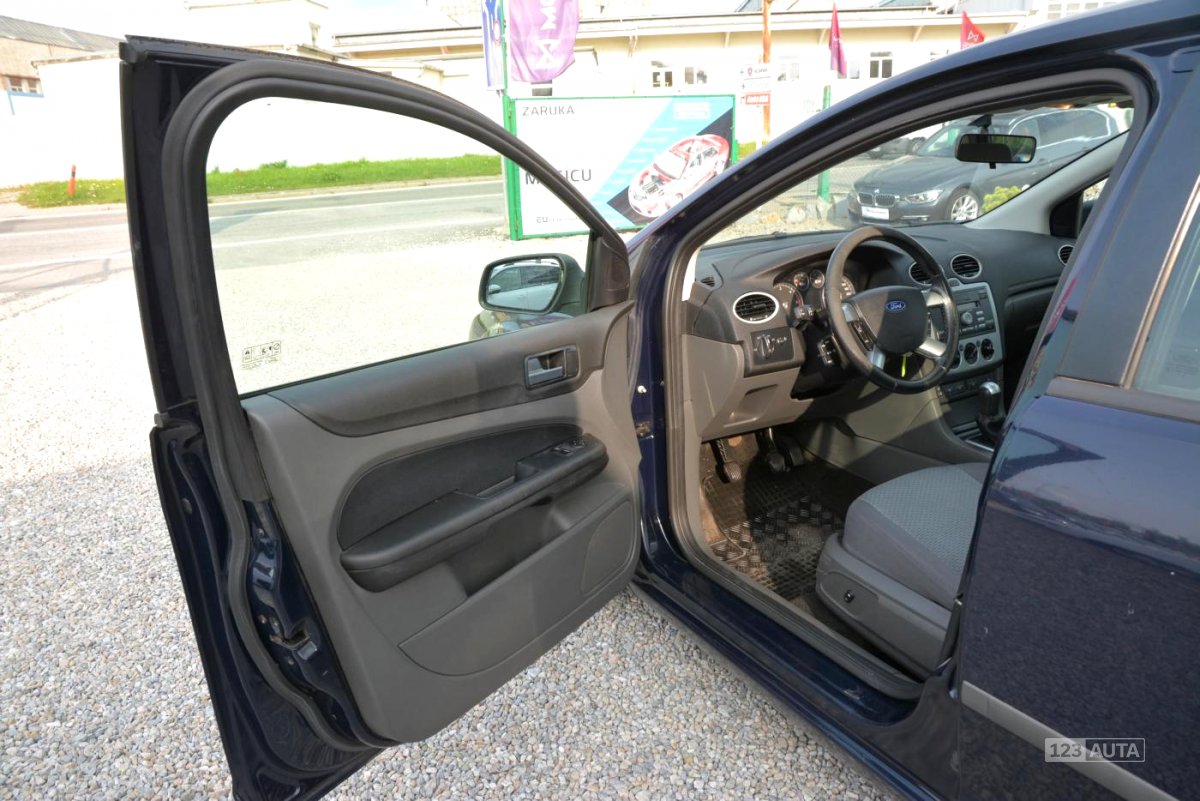 Ford Focus, 2005 - pohled č. 4