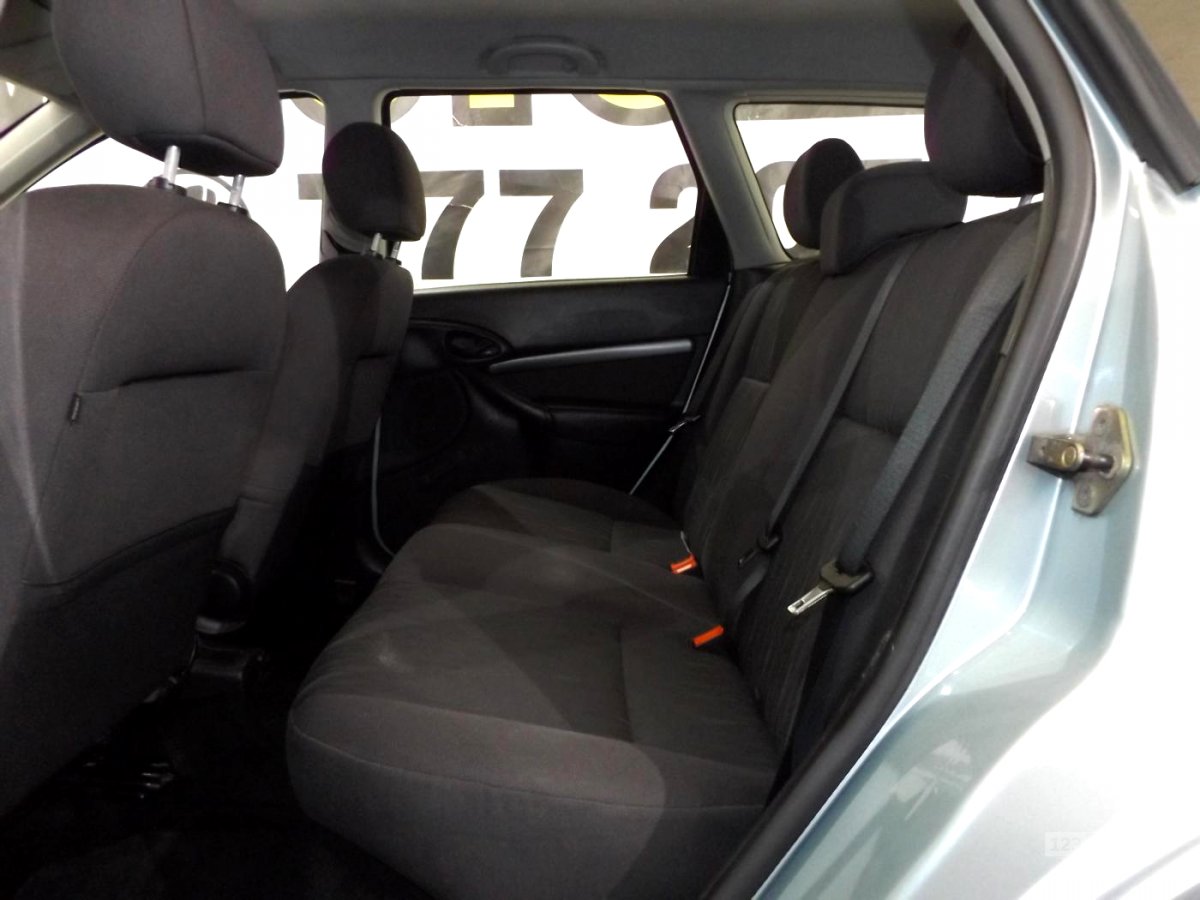 Ford Focus, 2003 - pohled č. 9