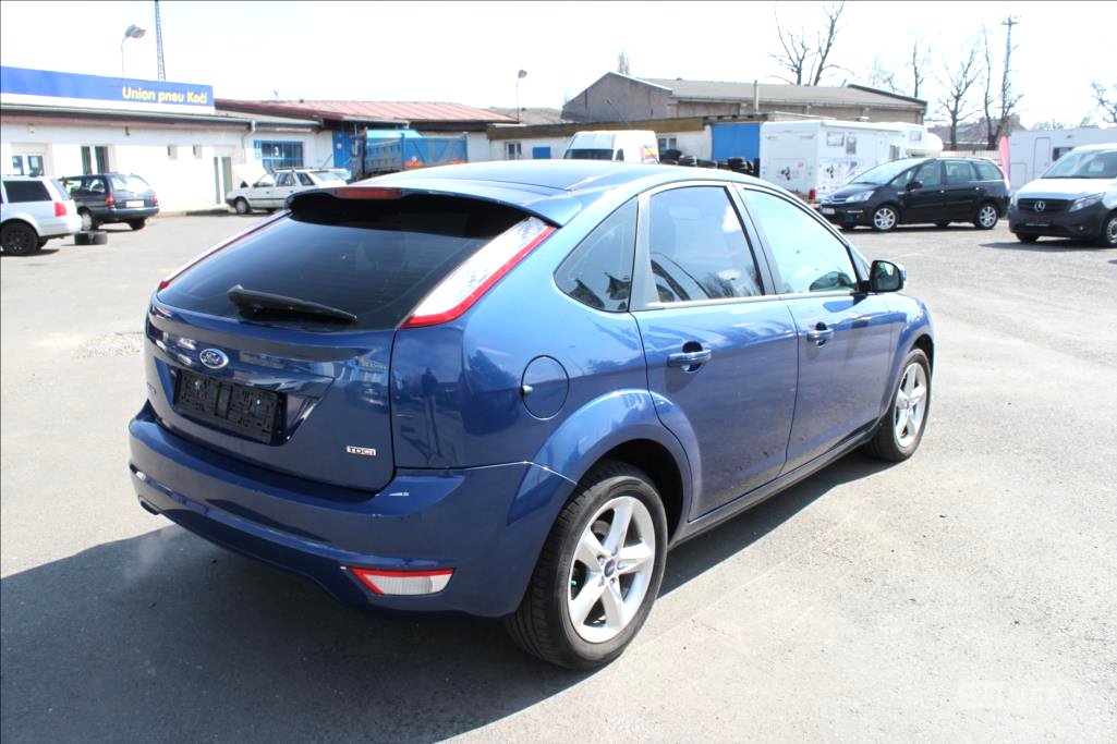 Ford Focus, 2010 - pohled č. 4