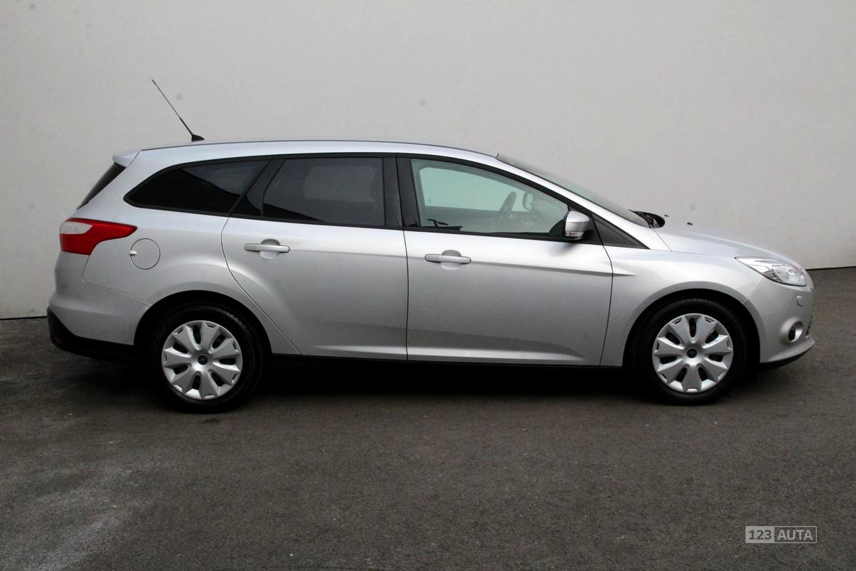 Ford Focus, 2013 - pohled č. 4