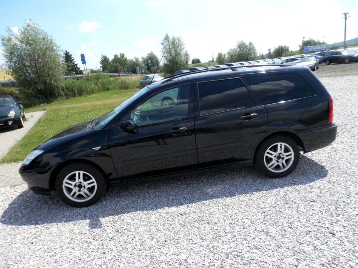 Ford Focus, 2003 - pohled č. 4