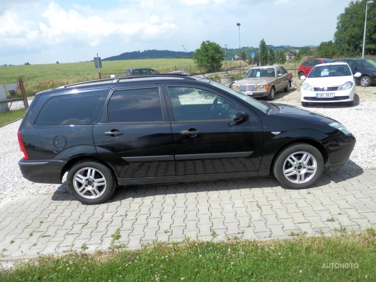 Ford Focus, 2003 - pohled č. 8