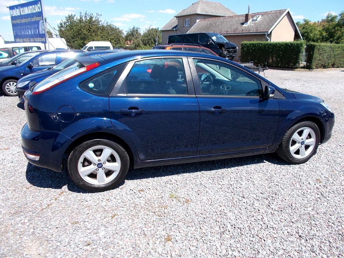 Ford Focus, 2010 - pohled č. 2