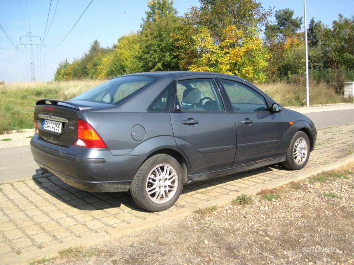 Ford Focus, 2002 - pohled č. 3