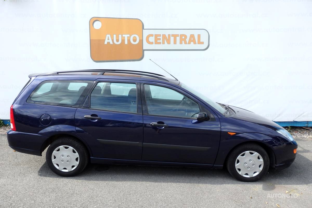 Ford Focus, 1999 - pohled č. 3