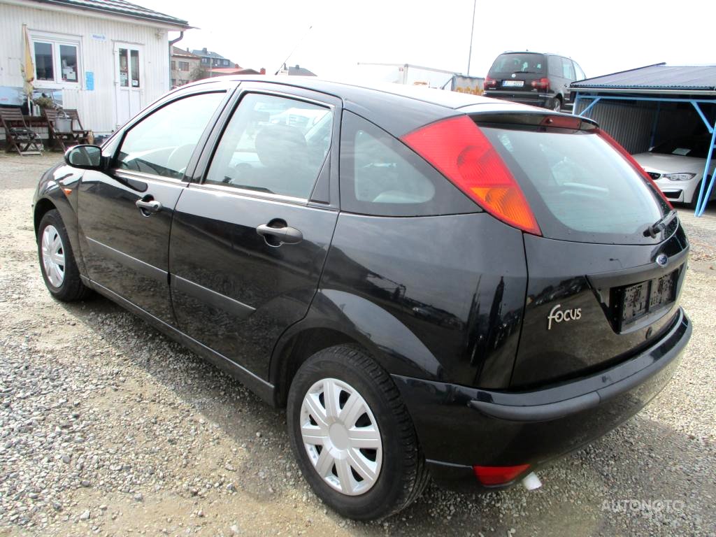 Ford Focus, 2004 - pohled č. 3