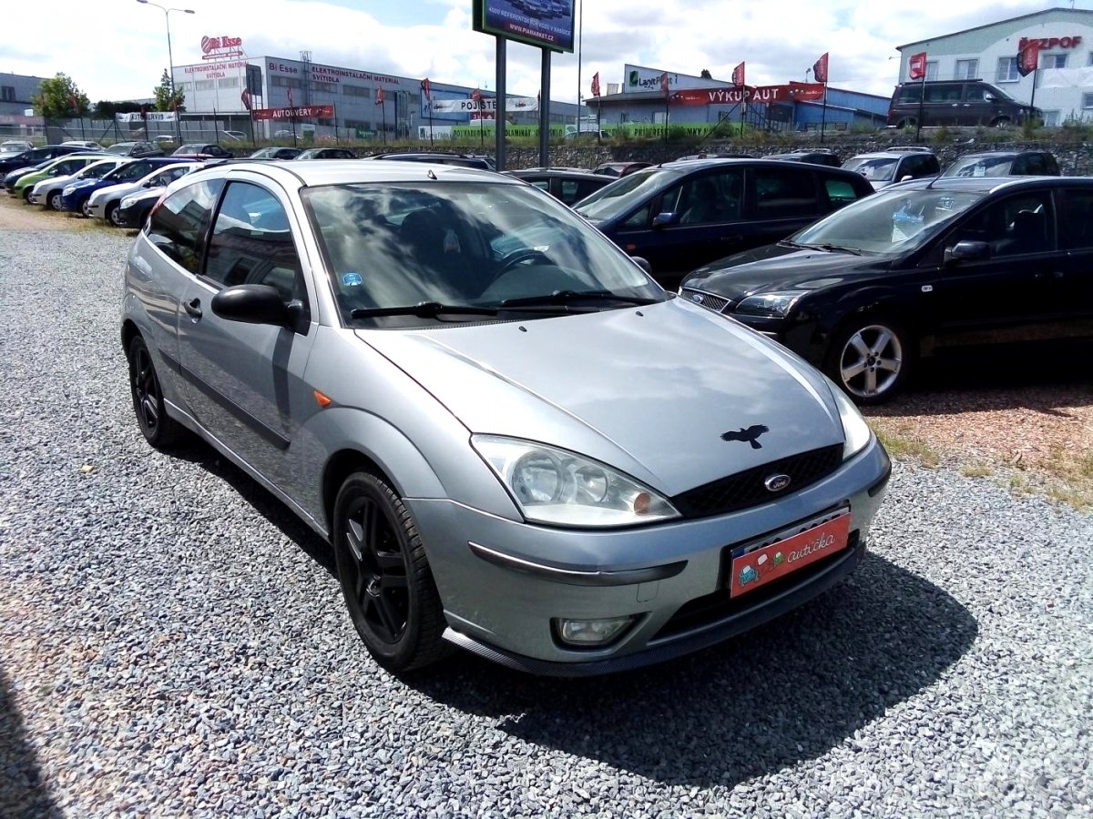 Ford Focus, 2003 - pohled č. 3
