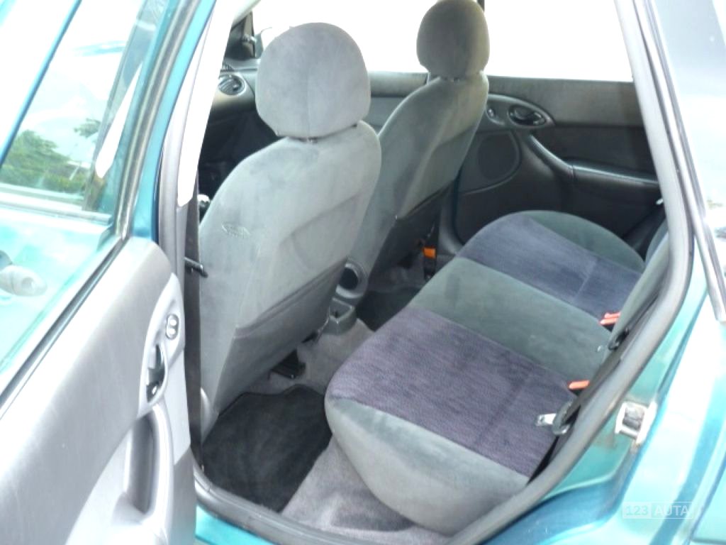 Ford Focus, 1999 - pohled č. 10