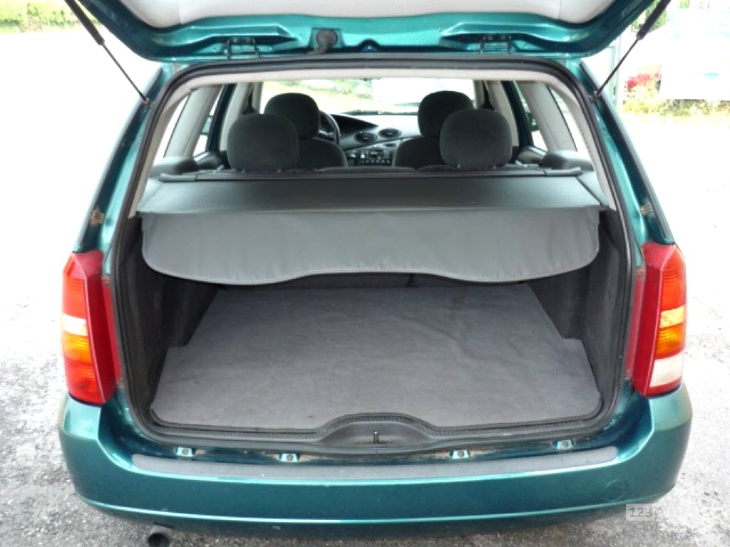 Ford Focus, 1999 - pohled č. 11