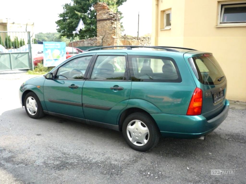 Ford Focus, 1999 - pohled č. 4
