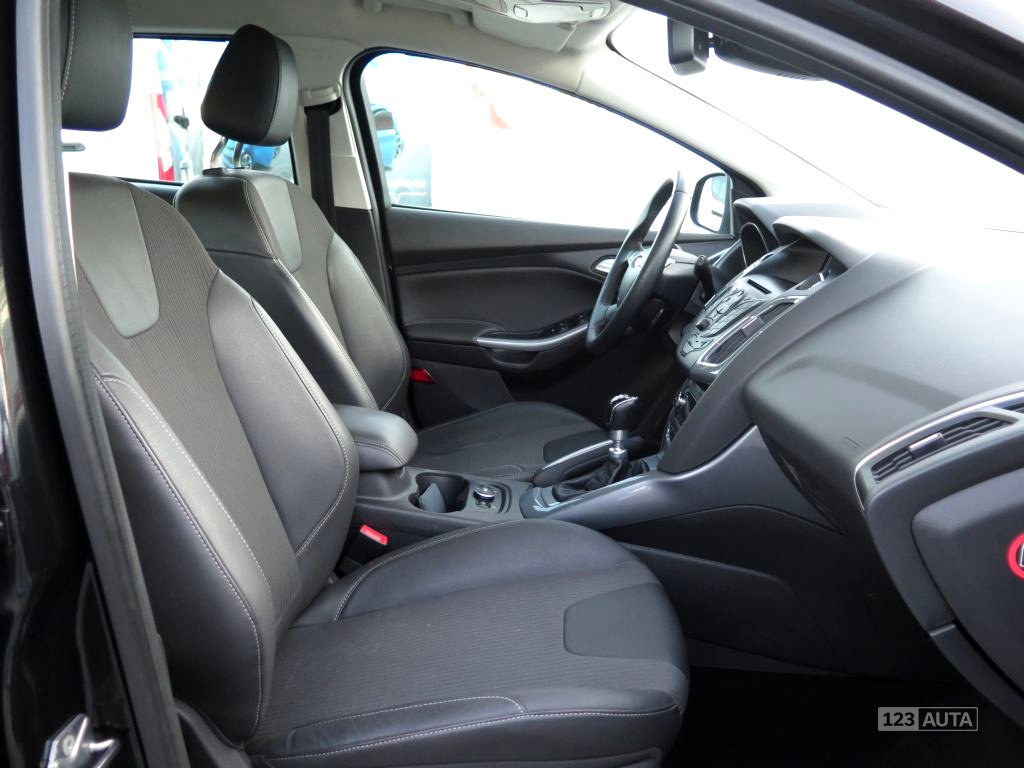 Ford Focus, 2011 - pohled č. 16