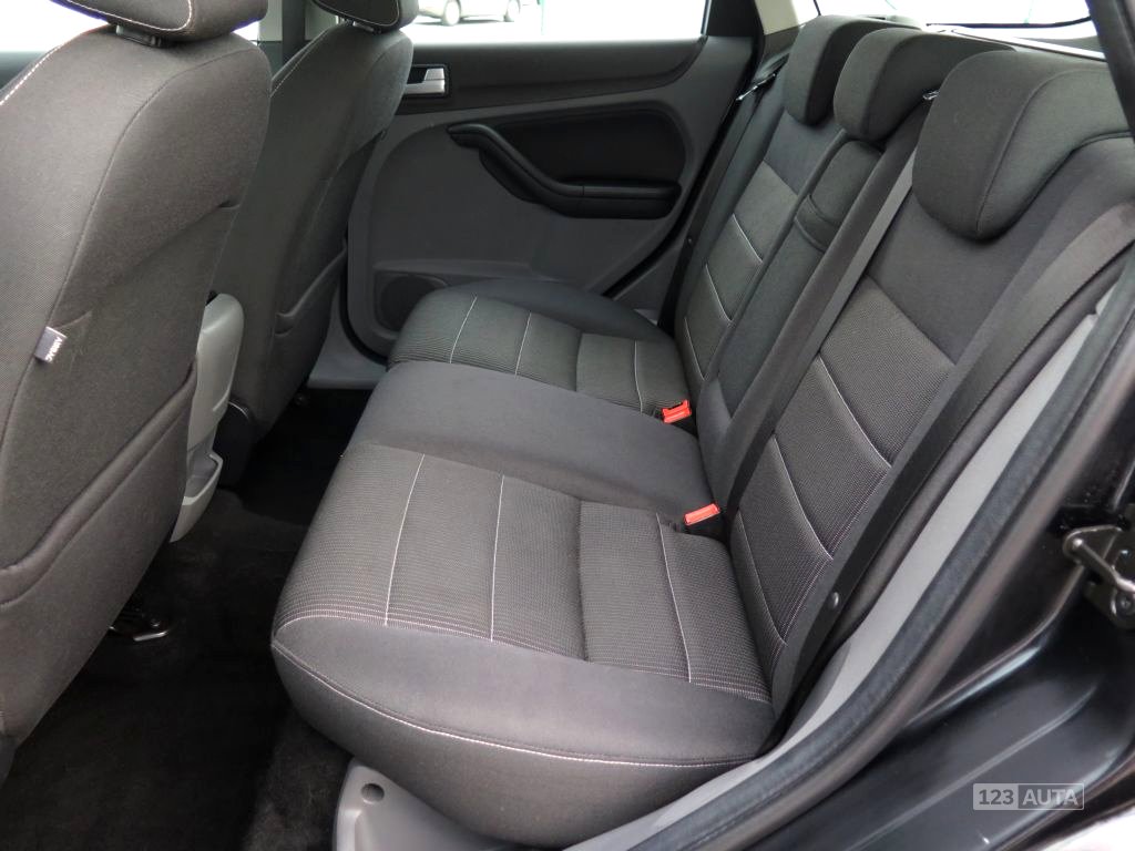 Ford Focus, 2009 - pohled č. 12