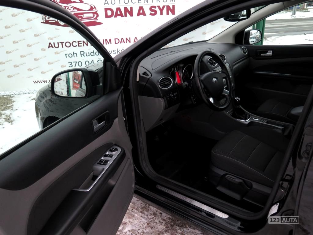 Ford Focus, 2009 - pohled č. 11