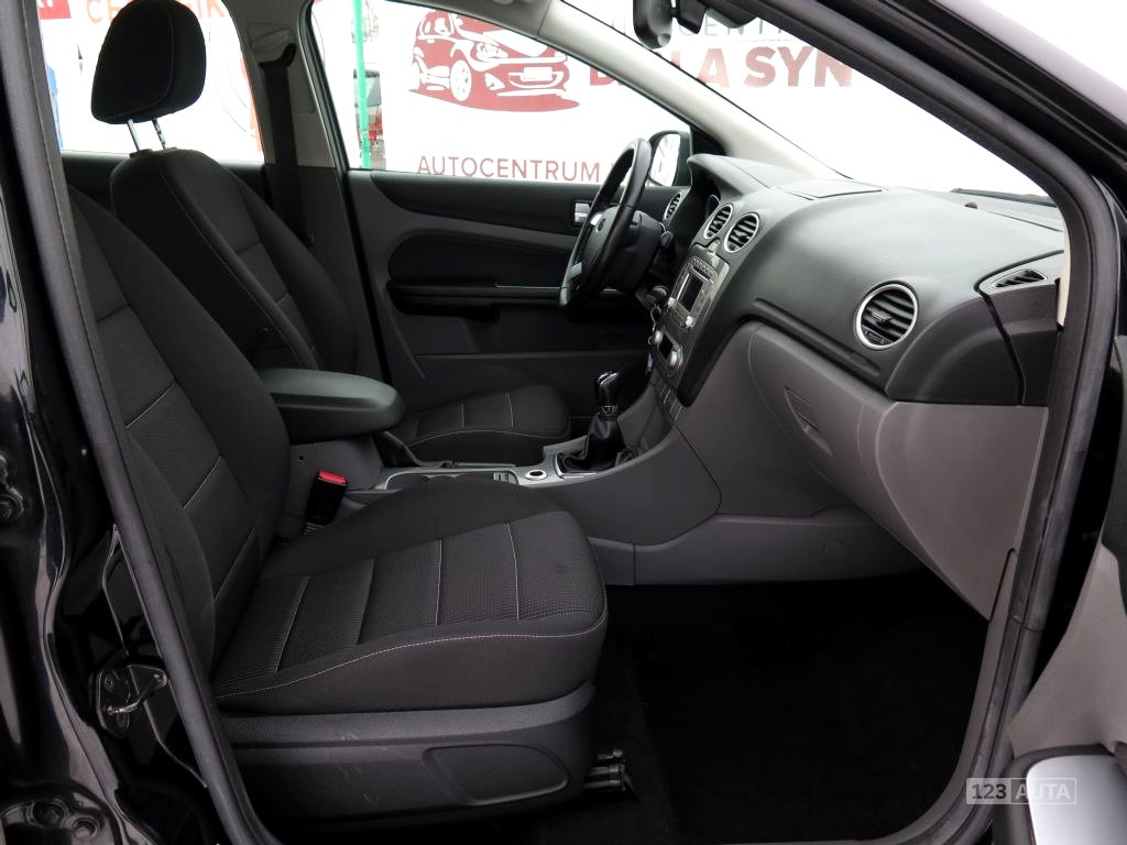 Ford Focus, 2009 - pohled č. 17