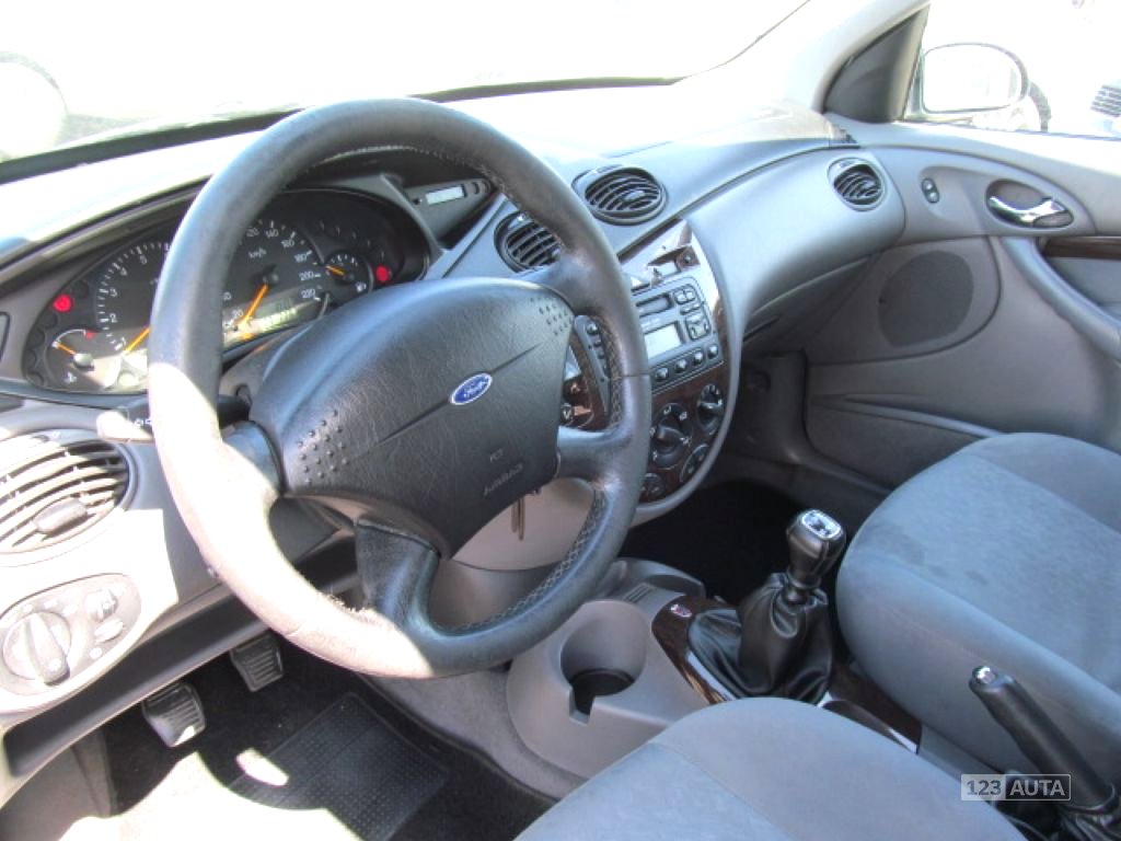 Ford Focus, 1999 - pohled č. 9