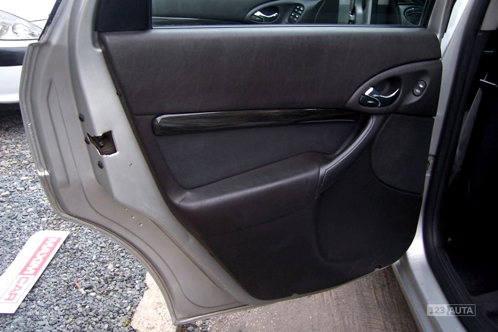 Ford Focus, 2000 - pohled č. 15