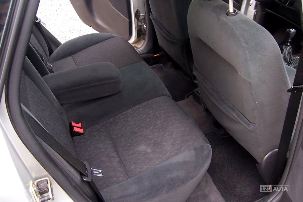 Ford Focus, 2000 - pohled č. 17