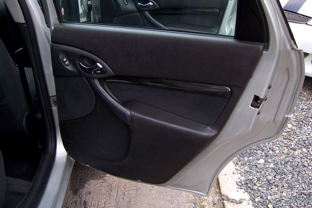 Ford Focus, 2000 - pohled č. 18