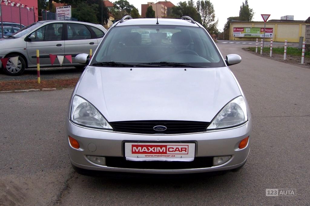 Ford Focus, 2000 - pohled č. 2
