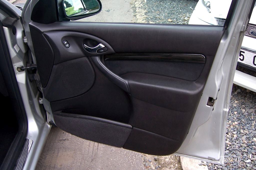 Ford Focus, 2000 - pohled č. 20