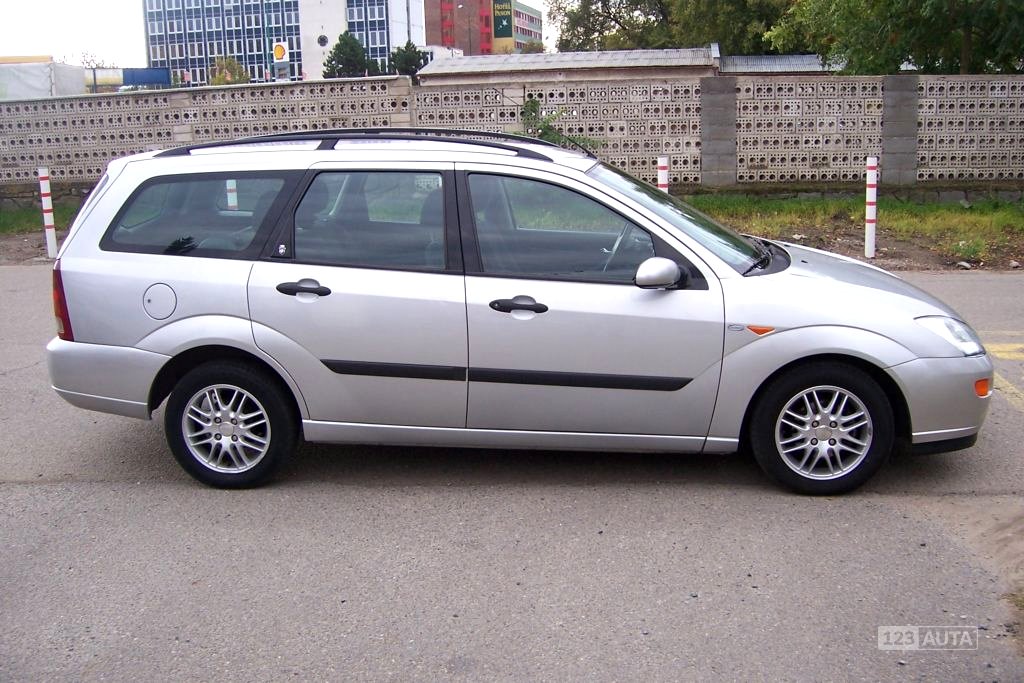 Ford Focus, 2000 - pohled č. 4