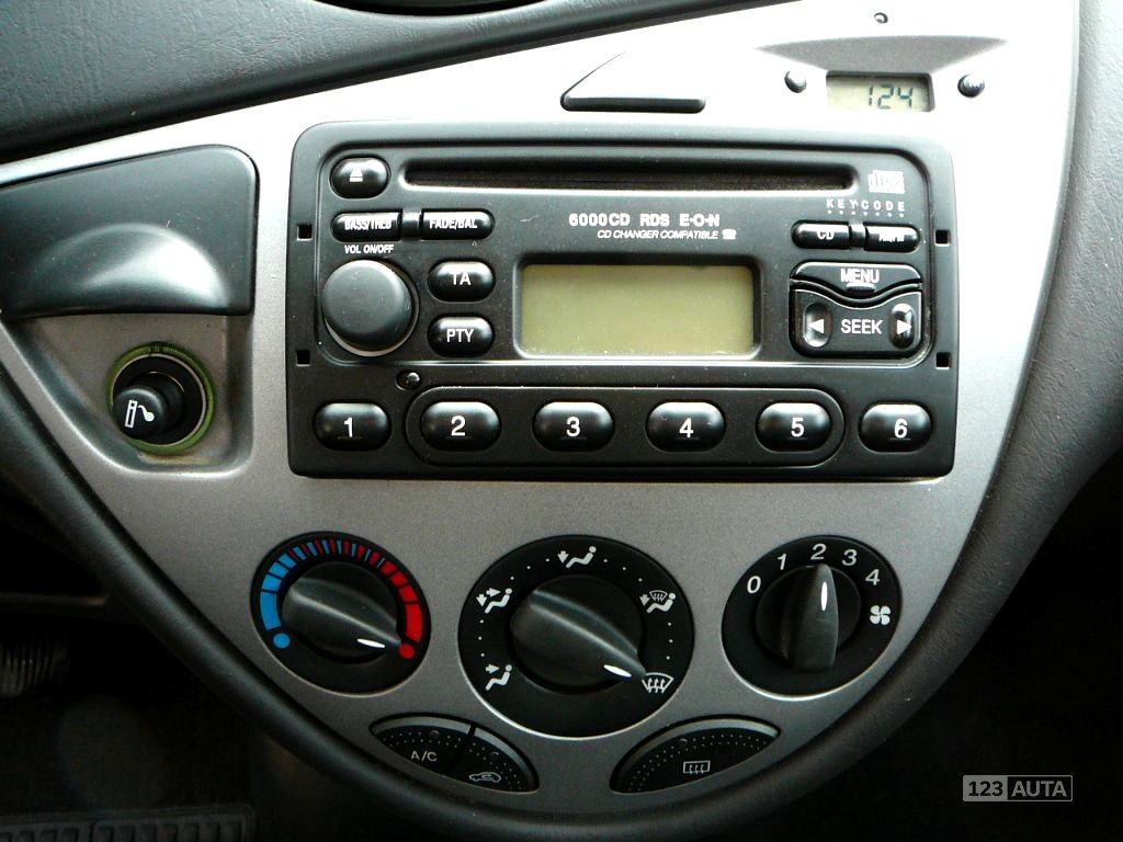 Ford Focus, 2000 - pohled č. 12