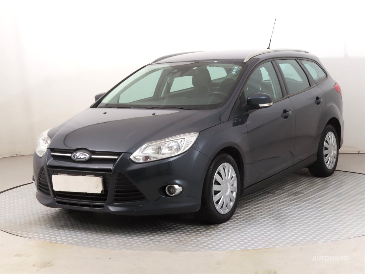 Ford Focus, 2012 - pohled č. 3