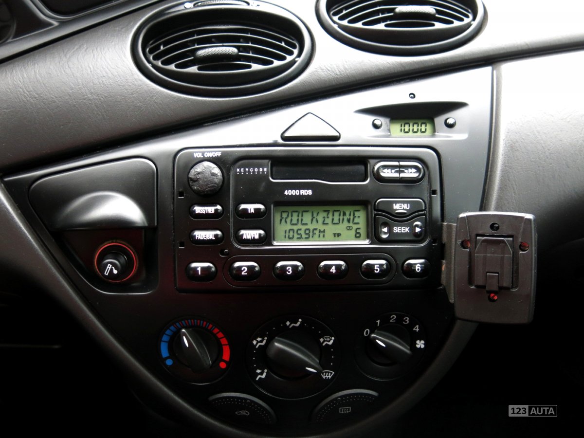 Ford Focus, 2000 - pohled č. 13
