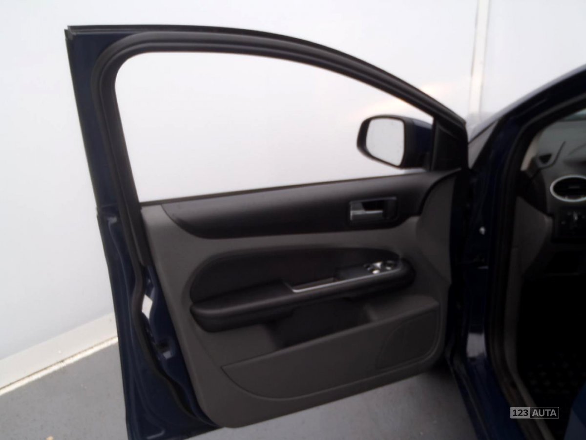 Ford Focus, 2010 - pohled č. 7