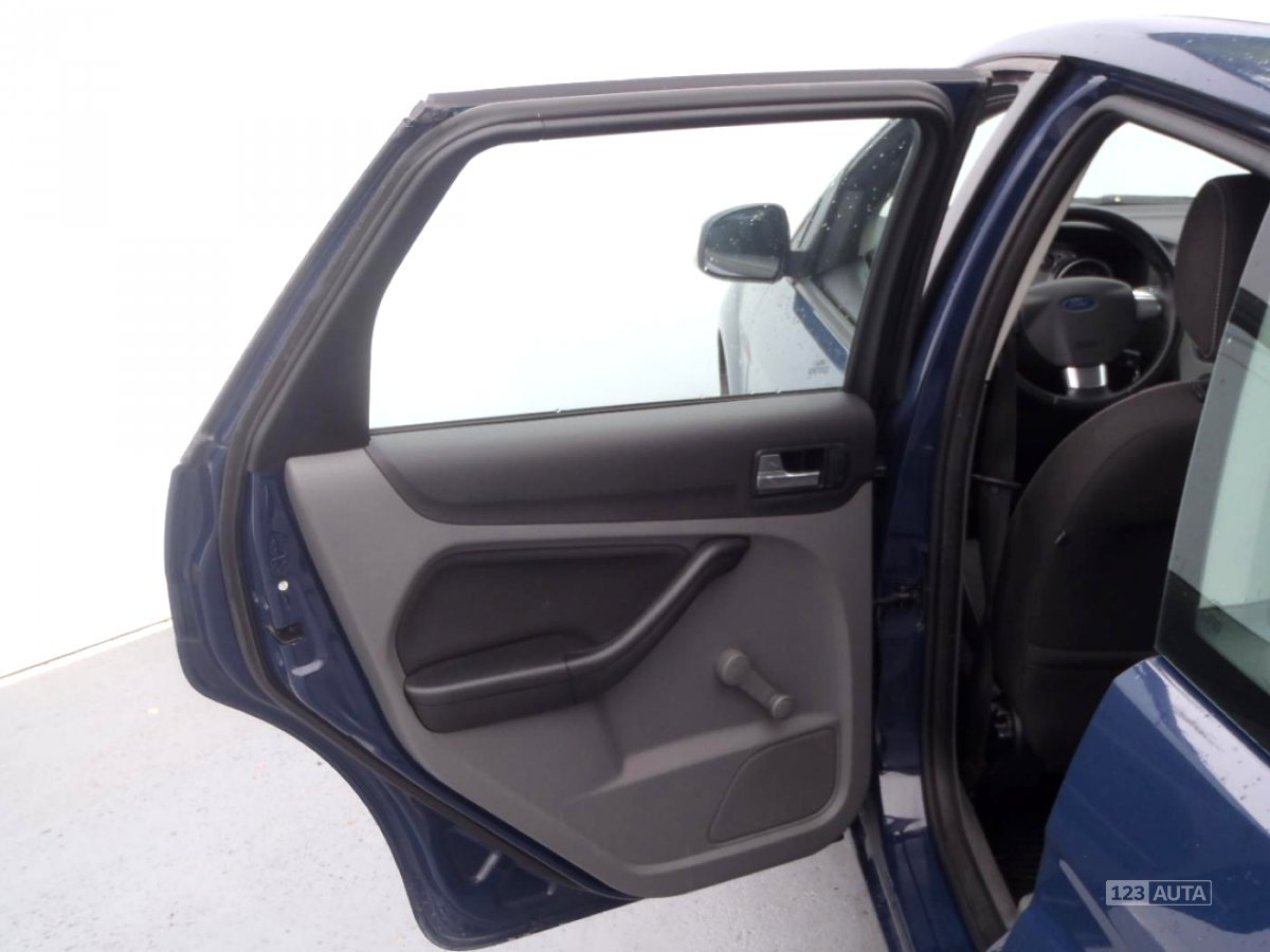 Ford Focus, 2010 - pohled č. 8