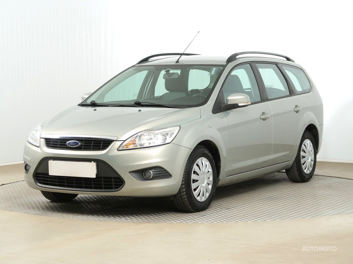 Ford Focus, 2010 - pohled č. 3