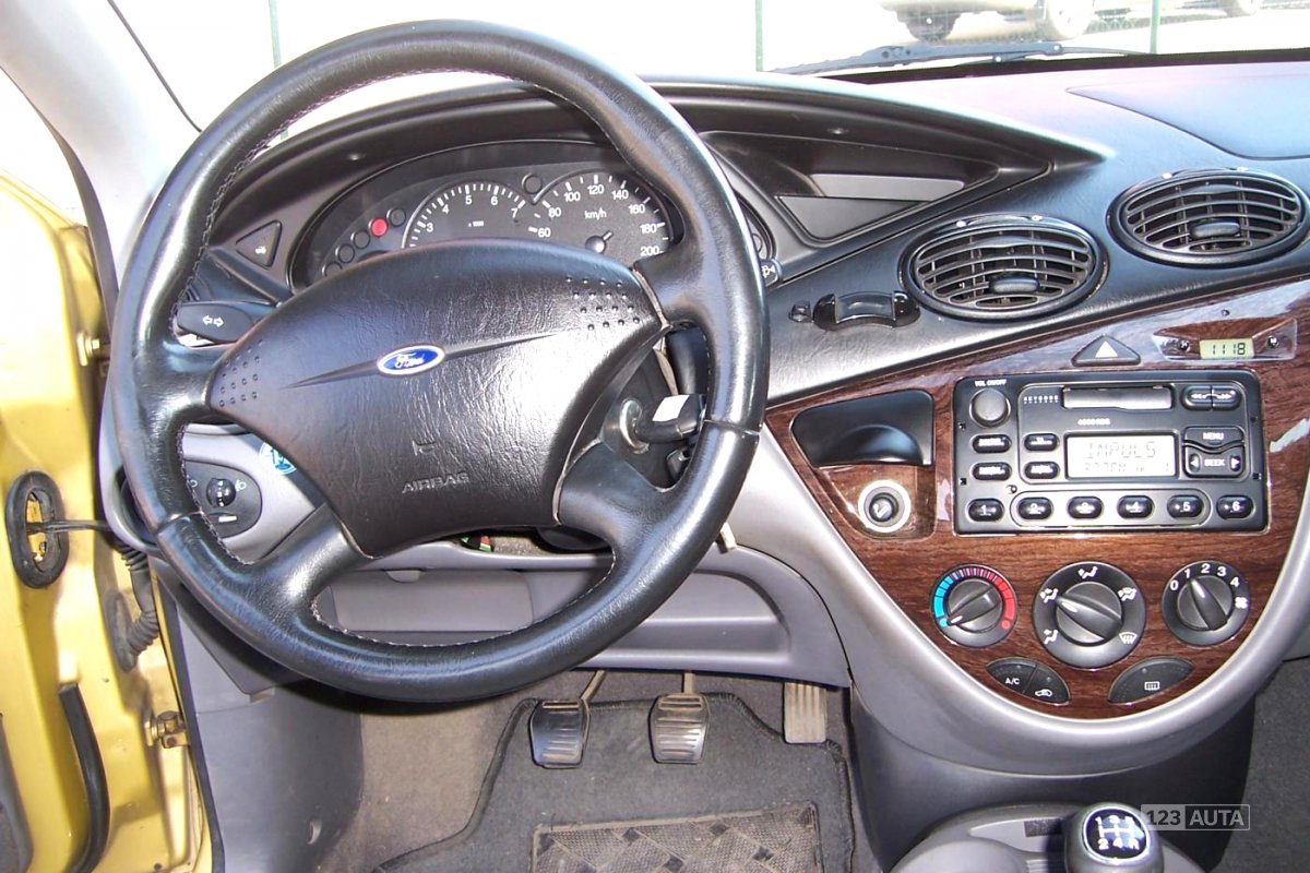 Ford Focus, 2000 - pohled č. 12