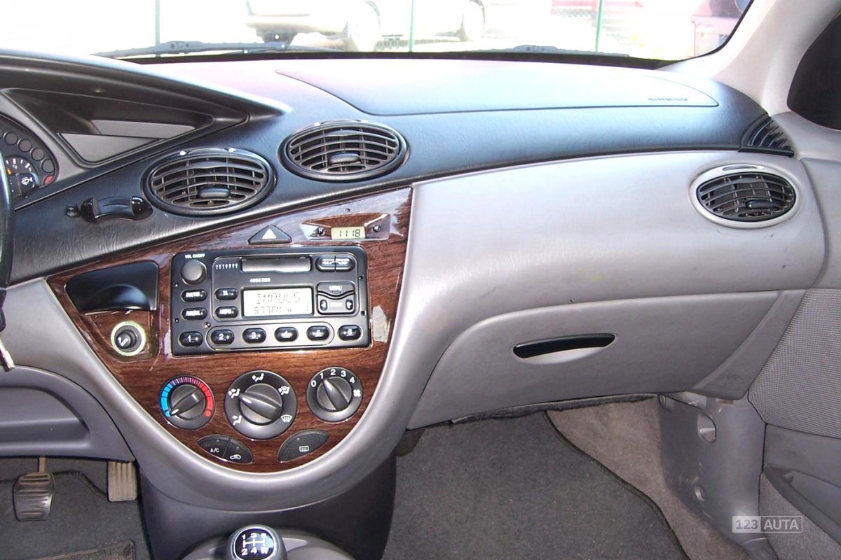 Ford Focus, 2000 - pohled č. 13