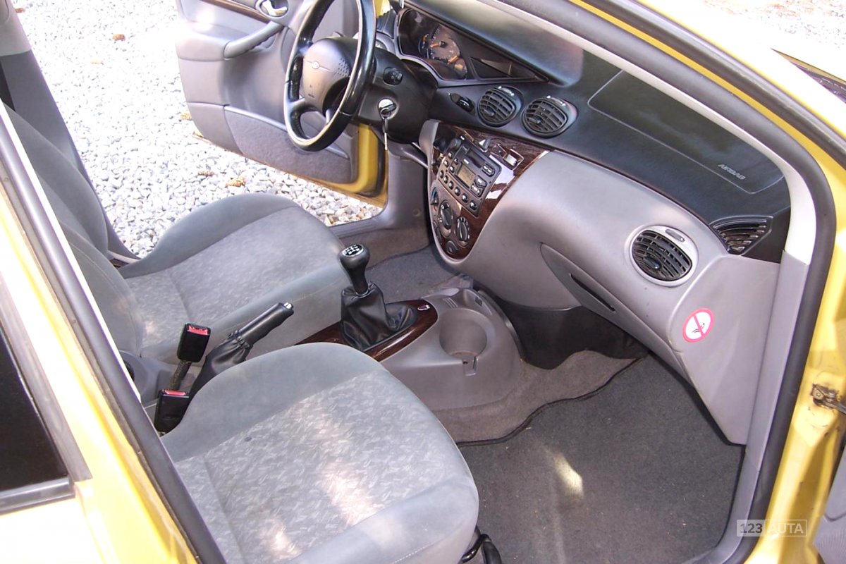 Ford Focus, 2000 - pohled č. 14