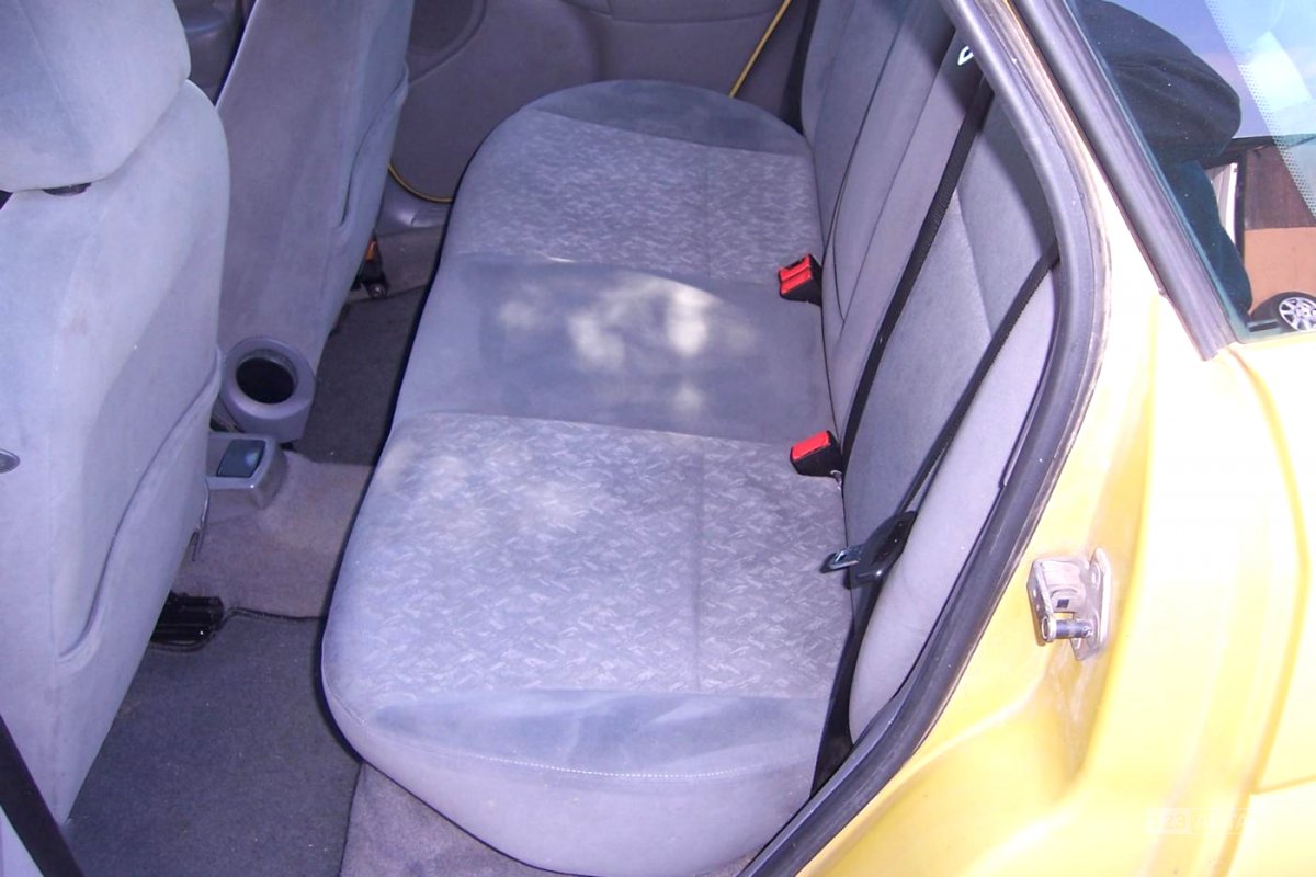 Ford Focus, 2000 - pohled č. 15