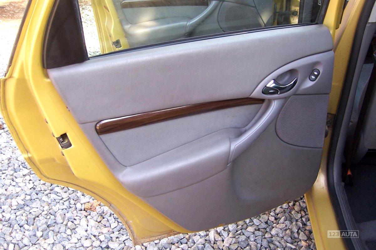 Ford Focus, 2000 - pohled č. 18