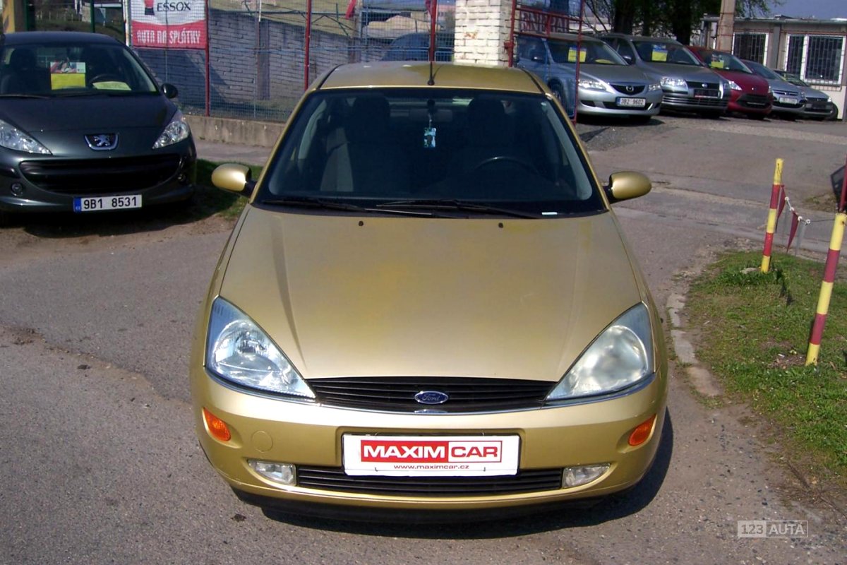 Ford Focus, 2000 - pohled č. 2