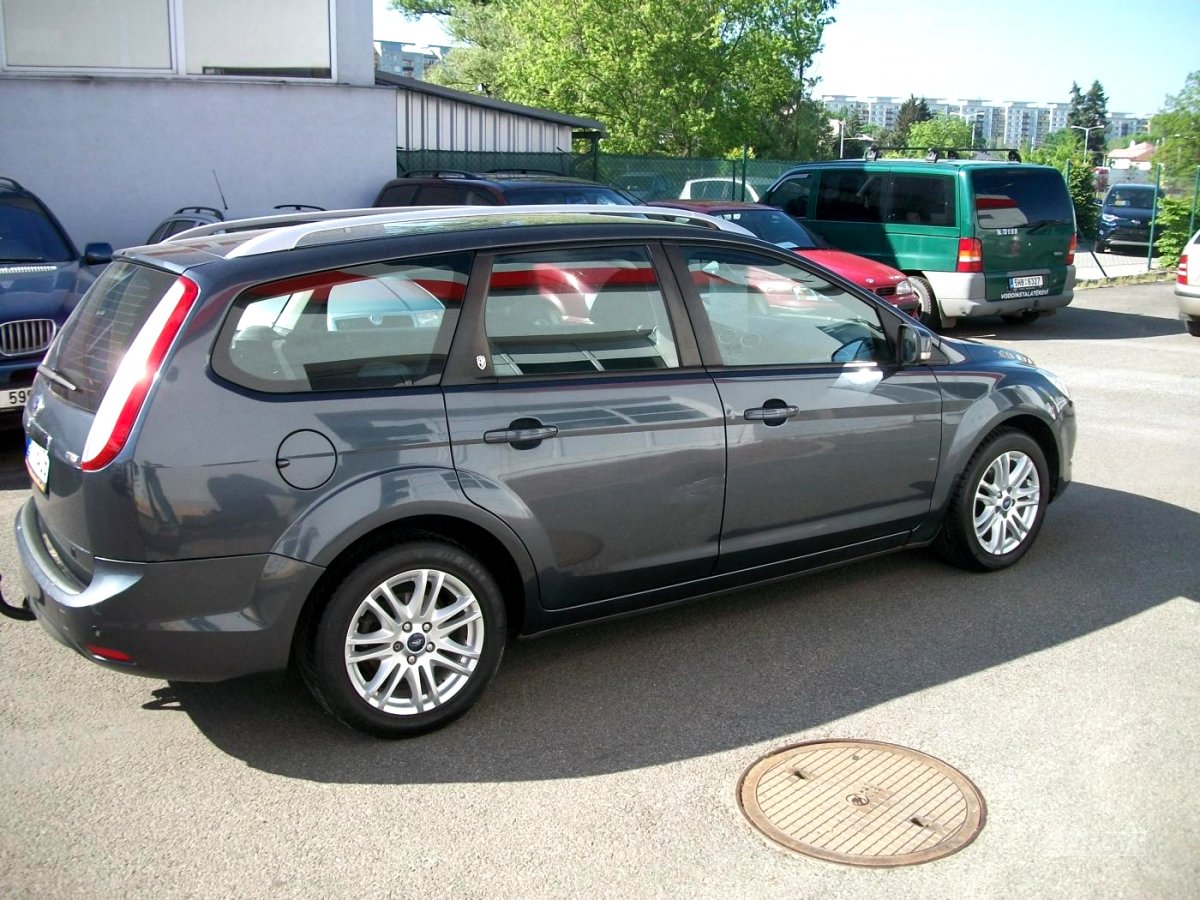 Ford Focus, 2009 - pohled č. 3
