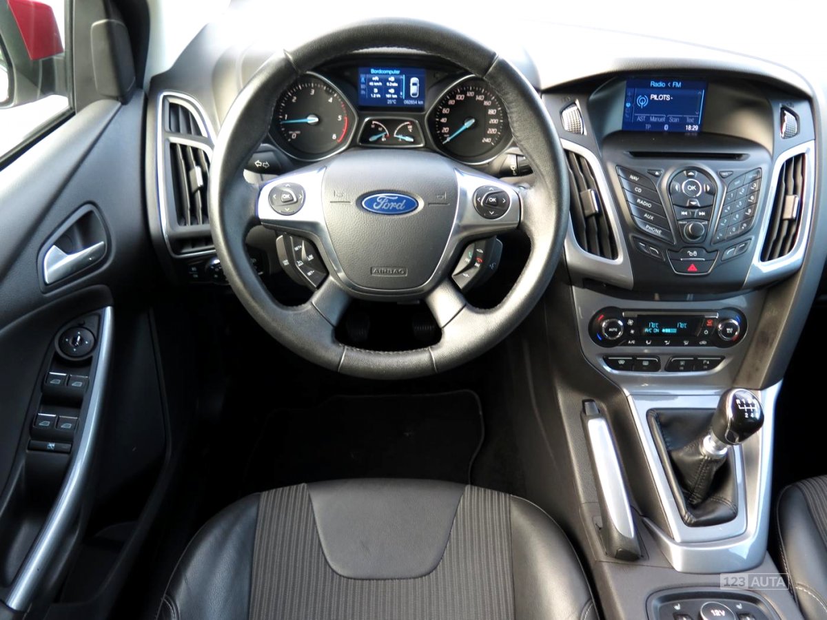 Ford Focus, 2012 - pohled č. 15