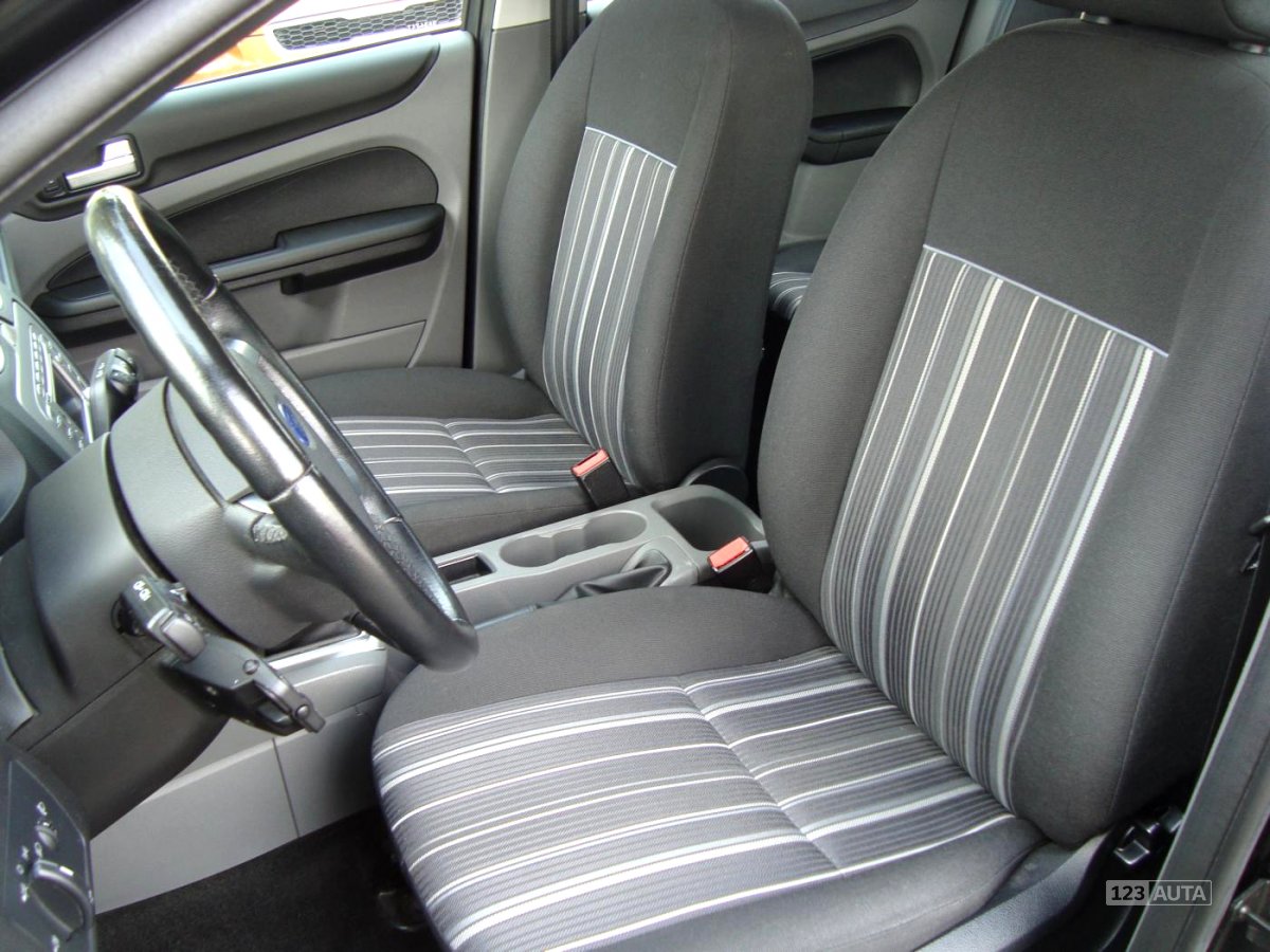 Ford Focus, 2009 - pohled č. 10