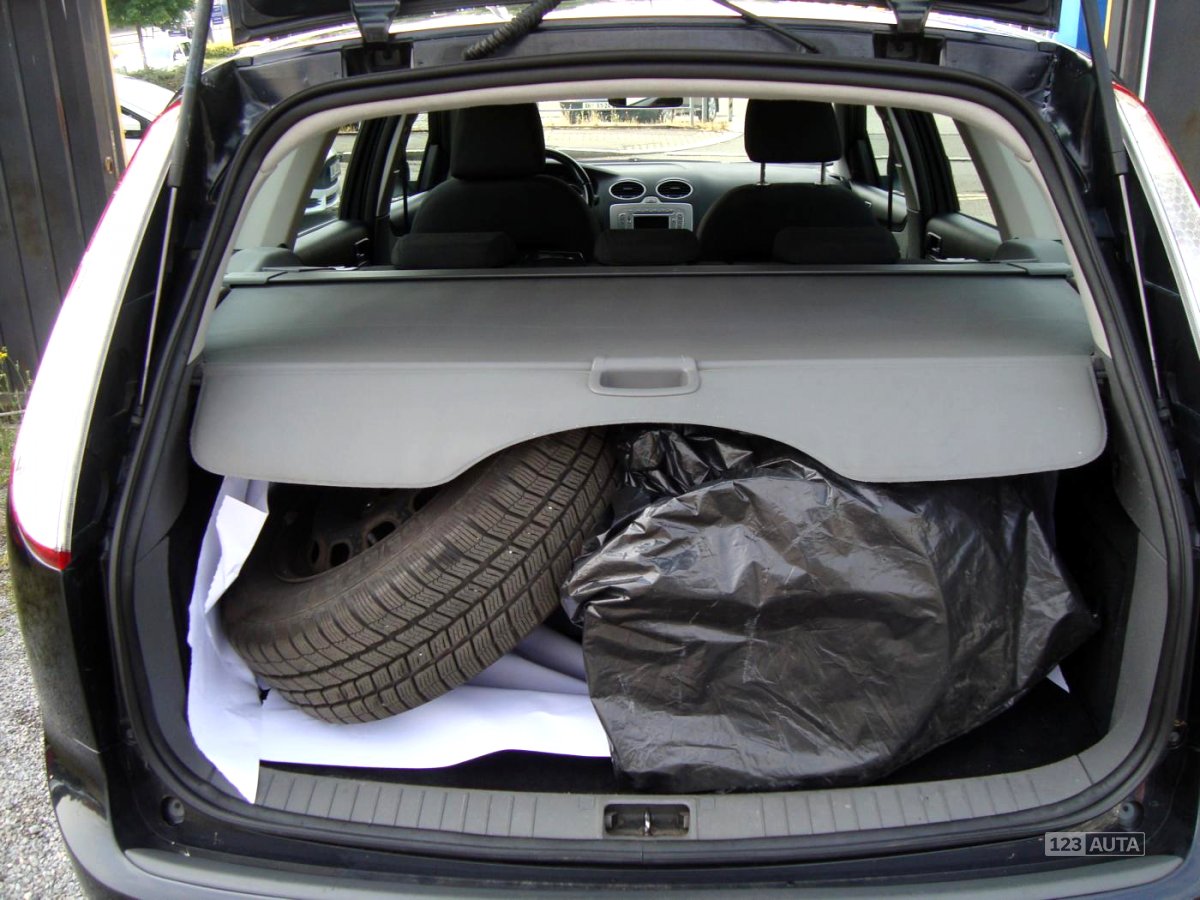 Ford Focus, 2009 - pohled č. 11