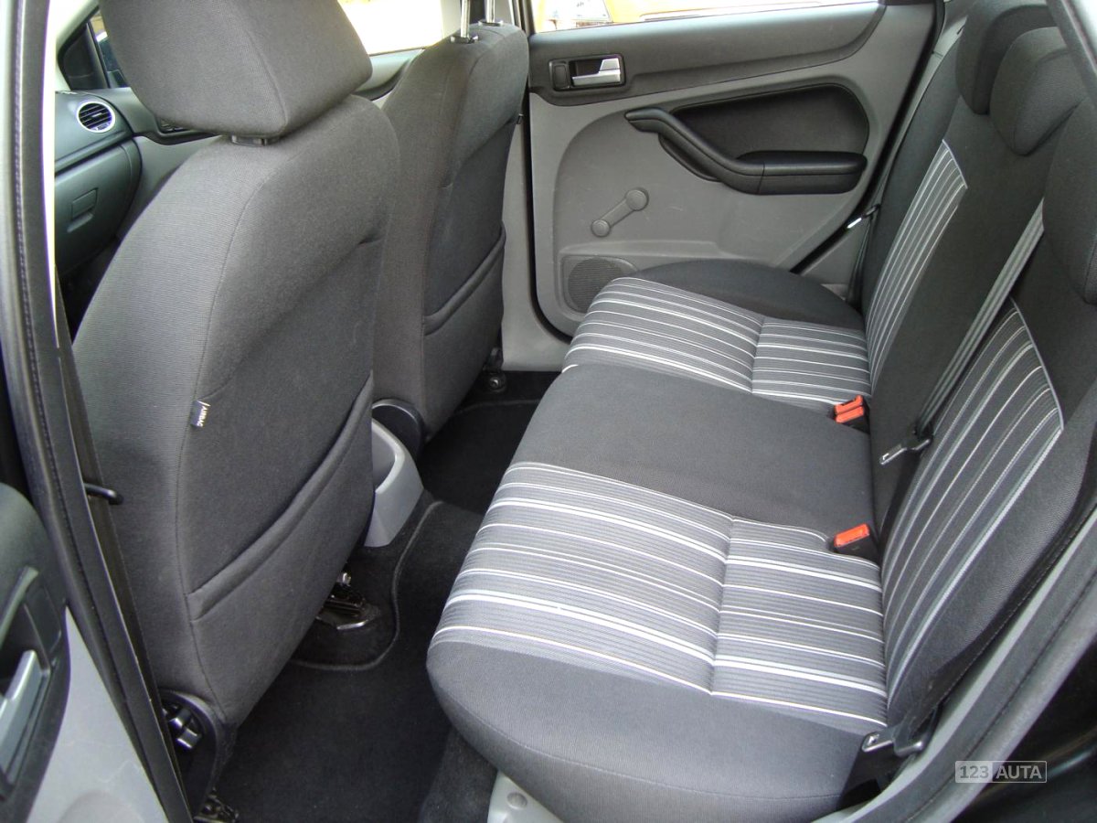 Ford Focus, 2009 - pohled č. 9