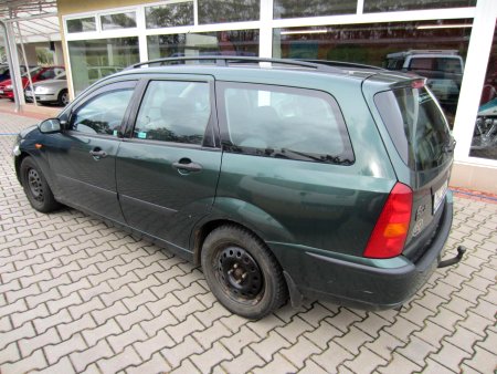 Ford Focus, 2003 - pohled č. 4